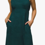 Best dress for female digital nomads
