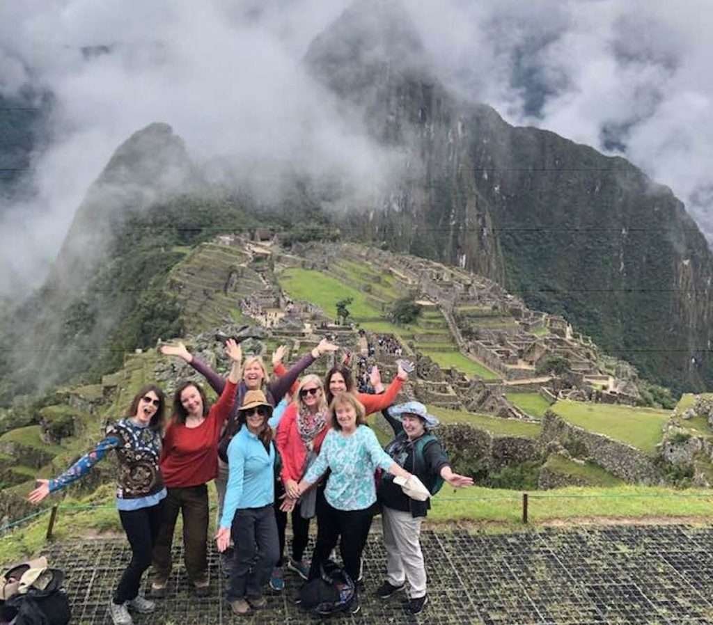 women only travel to peru
